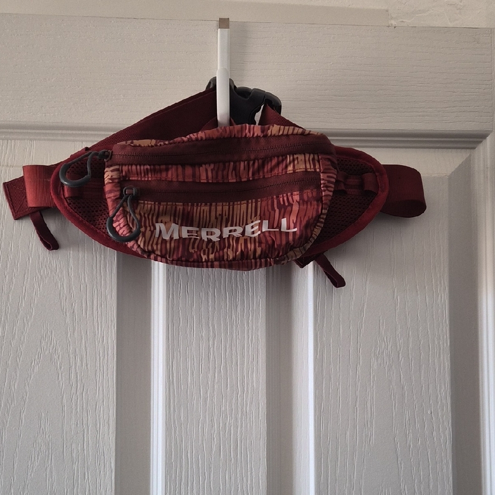 Merrell Crest 1.5L Lumbar Pack